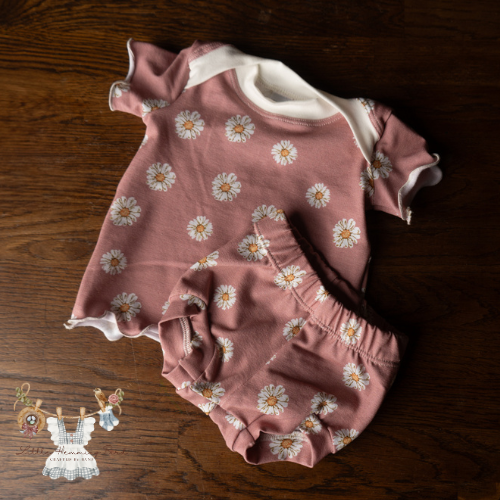 Newborn - Daisies - Two Piece Set